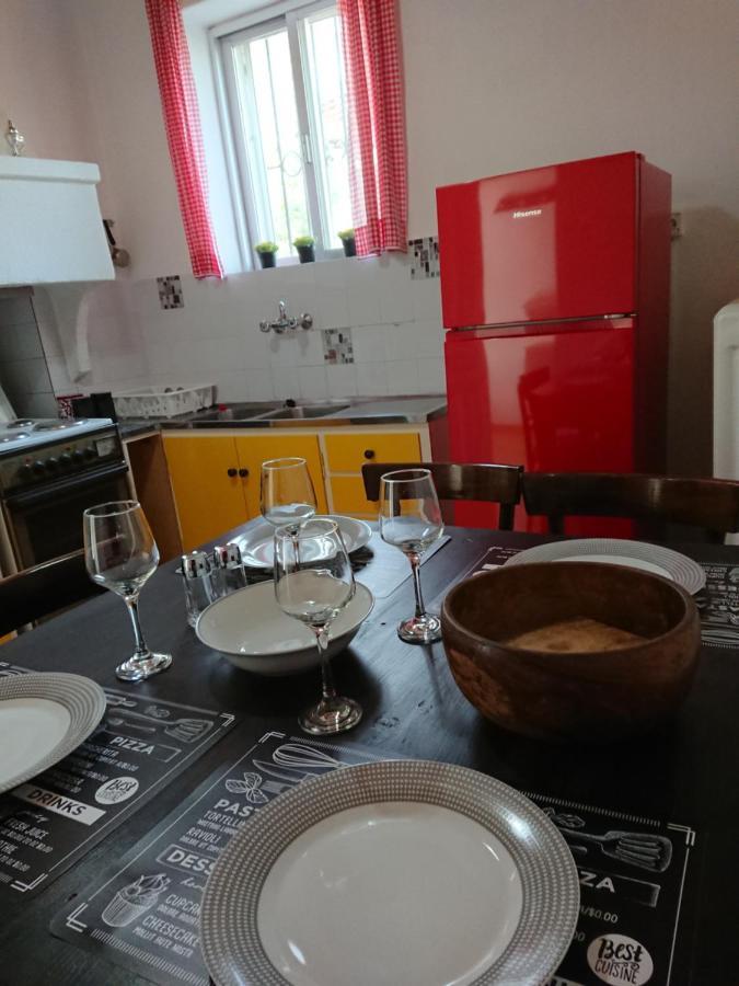 1935 Home Lílaia Exteriér fotografie